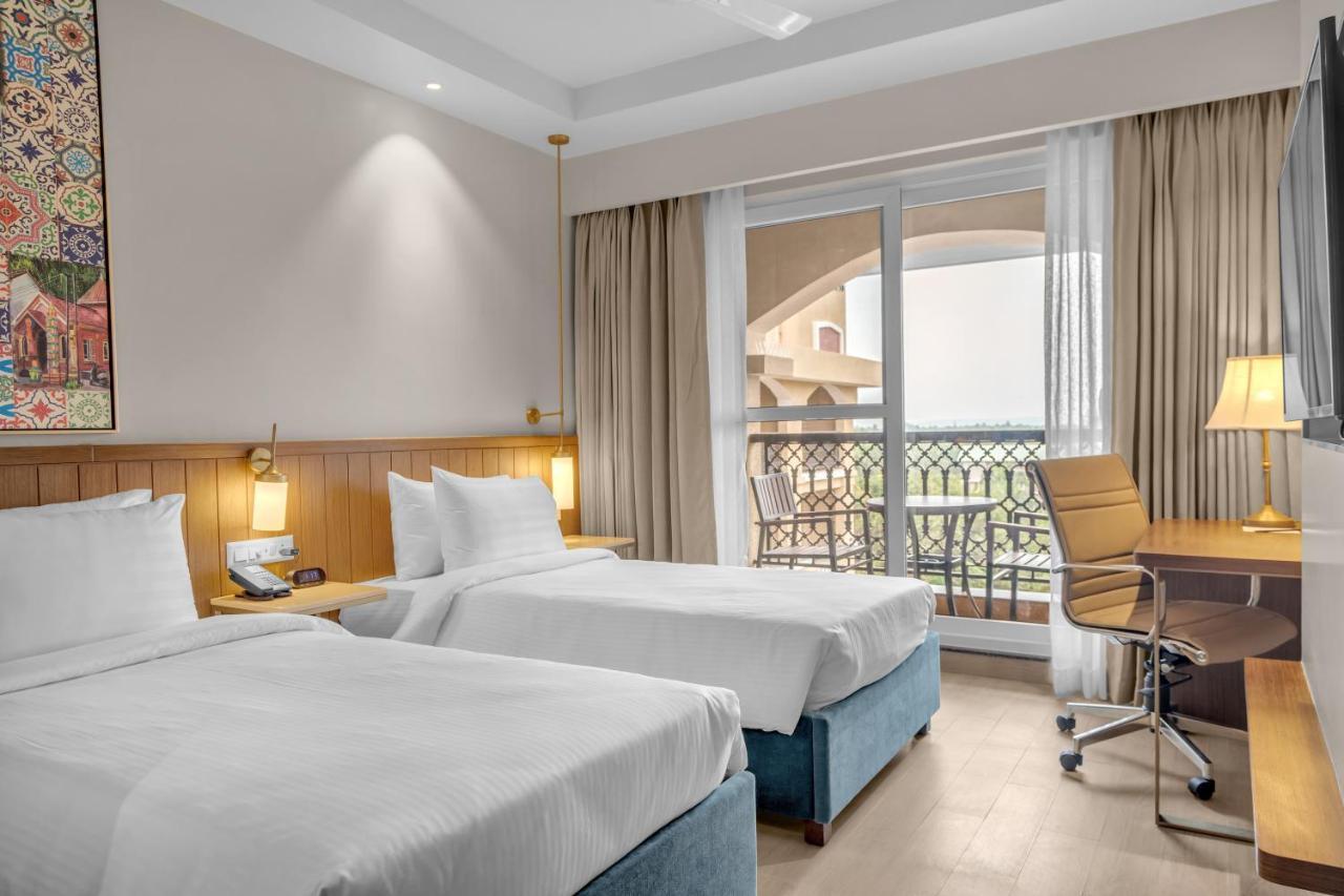 Fairfield By Marriott Goa Calangute Hotel Екстериор снимка