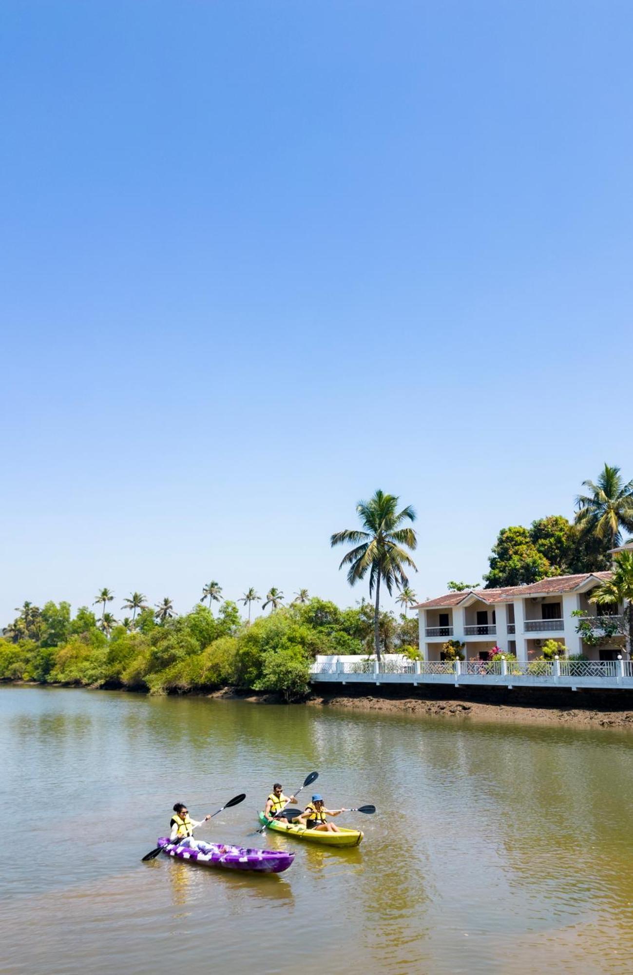Fairfield By Marriott Goa Calangute Hotel Екстериор снимка